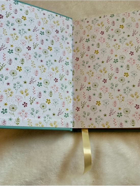 The Secret Garden Novel - Gold Sprayed Edges NWOT - Picture 5 of 5